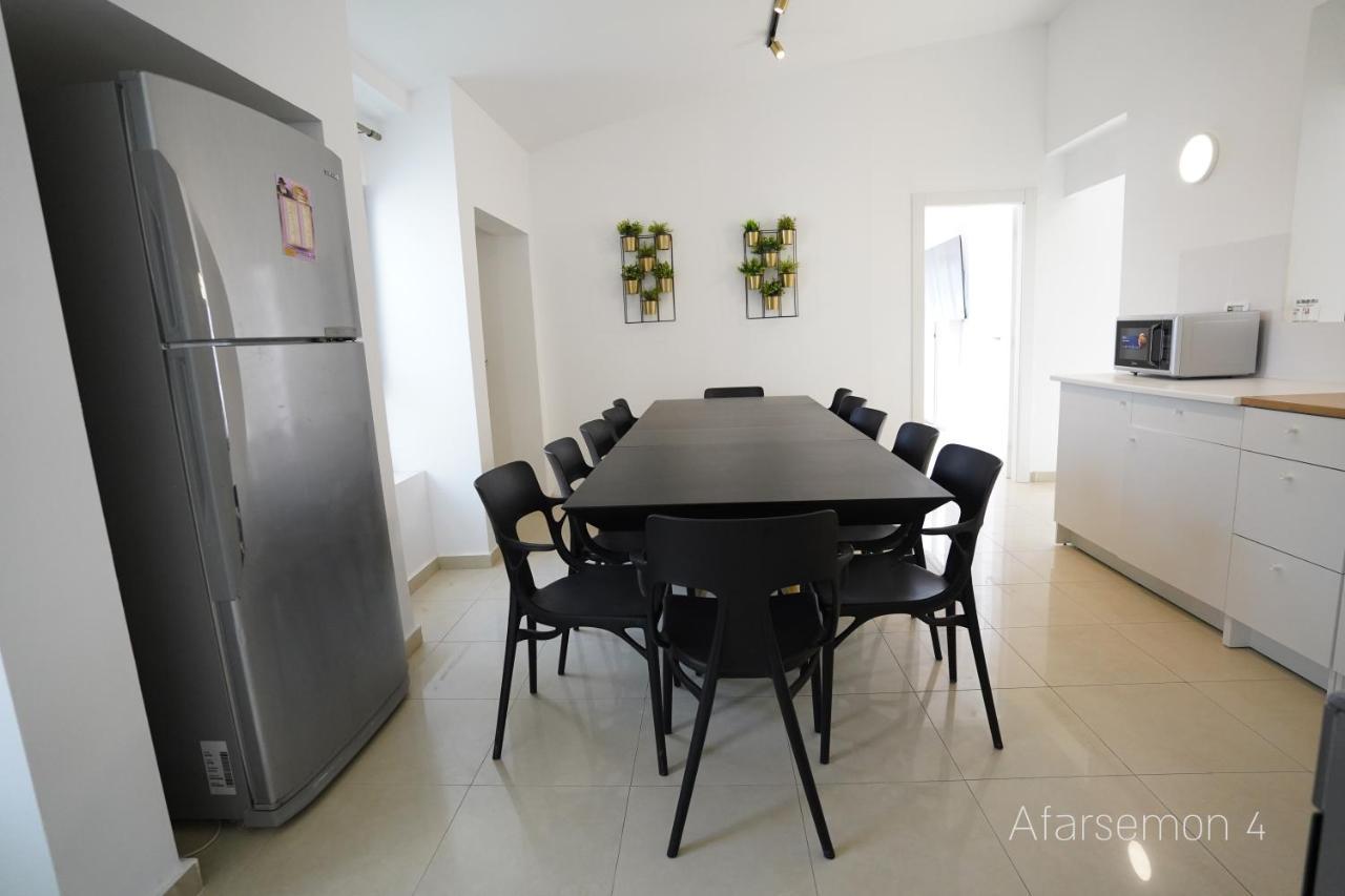 Yalarent Afarsemon Apartments With Pool - For Families & Couples Eilat Exterior foto